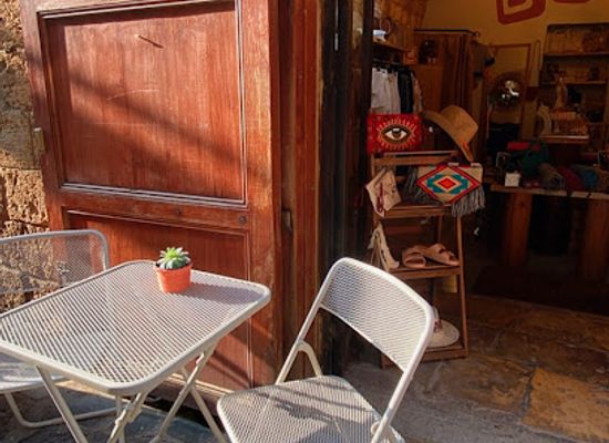 lebanon/batroun-coast/shop/pink-octopus