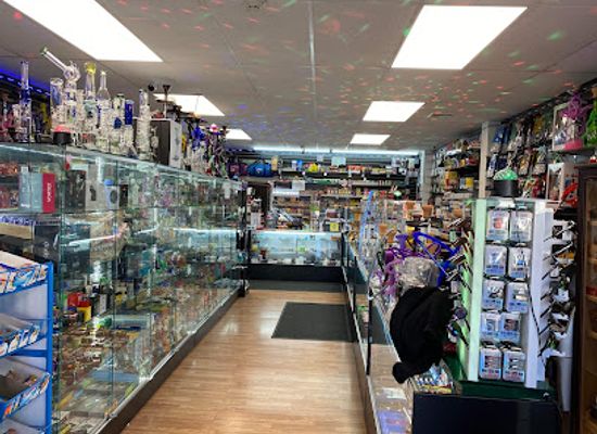 connecticut/meriden/shop/meriden-mart-and-smoke-city