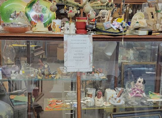 arkansas/north-little-rock/shop/twin-city-antique-mall