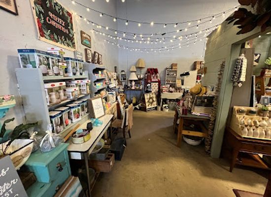 maine/franklin-county/shop/ellieanna-gift-shop
