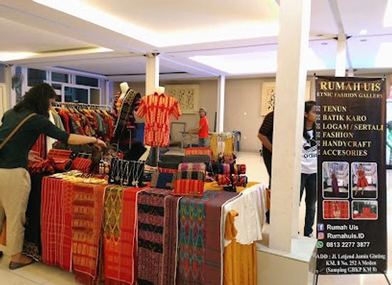 indonesia/north-sumatra/shop/rumah-uis-etnic-fashion-gallery