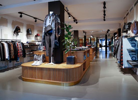 germany/nuremberg/altstadt/shop/newseum-store