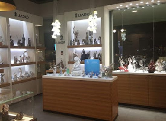 aruba/eagle-beach/shop/lladro-boutique-aruba