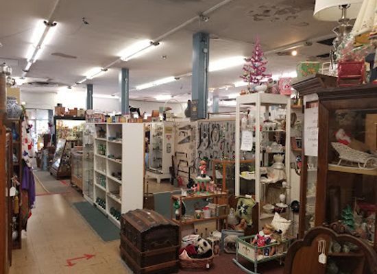 virginia/fredericksburg/shop/r-r-antiques