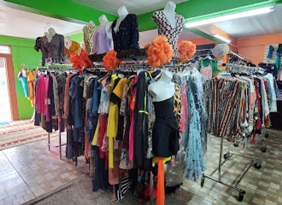 dominica/saint-john/shop/candy-girl-store