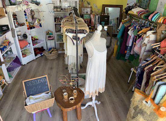 uruguay/cerro-catedral/shop/regalos-del-valle-tienda-de-artesanias-y-productos-locales