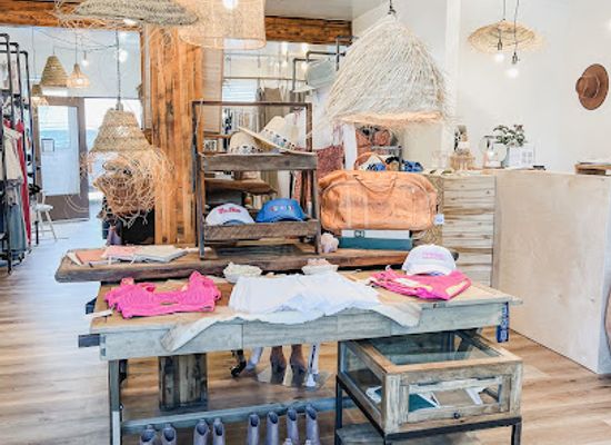 idaho/ketchum/shop/lux-shack