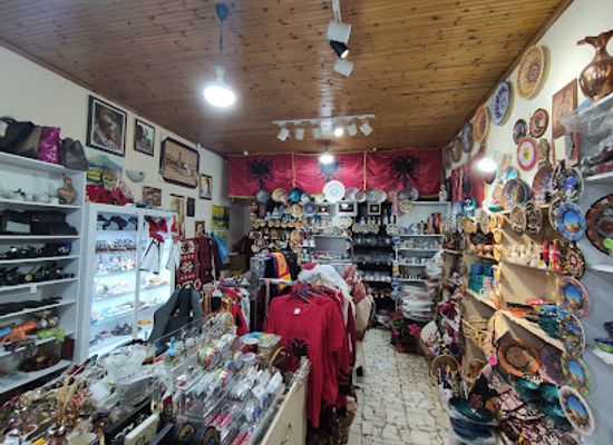 albania/toskeria/shop/dea-souvenir-main-shop