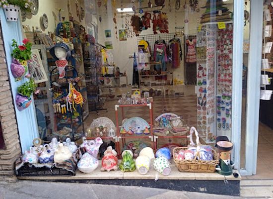 spain/cordoba/san-andres-san-pablo/shop/el-palacete-de-la-artesania-y-el-souvenirs