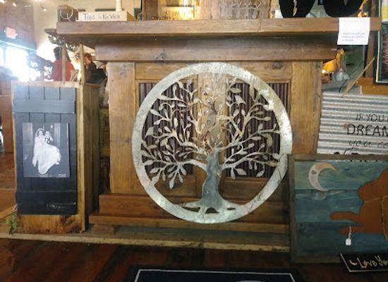 iowa/little-switzerland/shop/the-planted-tree-gallery-gifts