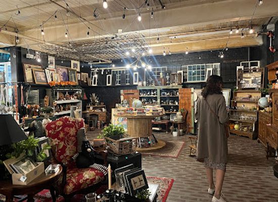massachusetts/norfolk-county/shop/the-unknown-marketplace