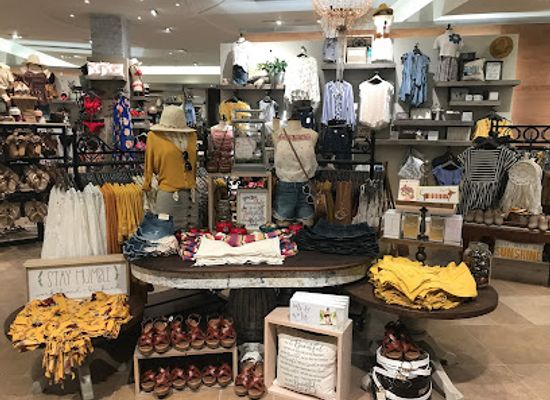 indiana/carmel/shop/altar-d-state-clay-terrace