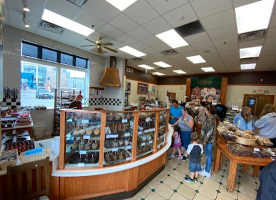 minnesota/lake-superior-s-north-shore/shop/rocky-mountain-chocolate-factory