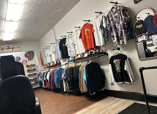 connecticut/new-britain/shop/exclusive-looks-by-robert