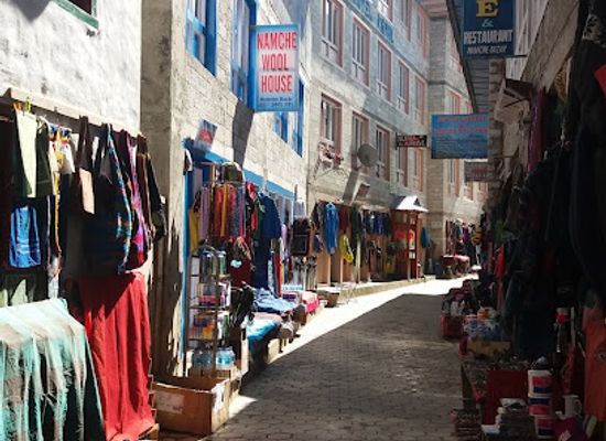 nepal/namche-bazaar/shop/namche-wool-house
