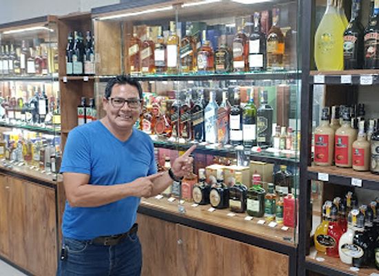 ecuador/manabi-region/shop/amen-plaza