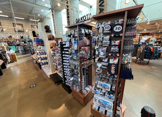 south-dakota/crazy-horse-memorial/shop/mount-rushmore-gift-shop