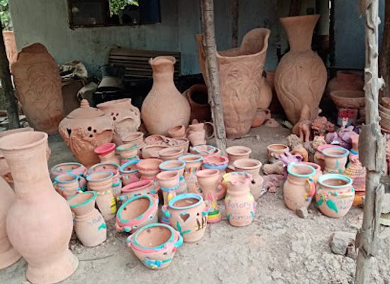 the-gambia/brikama/shop/saine-pottery-studio