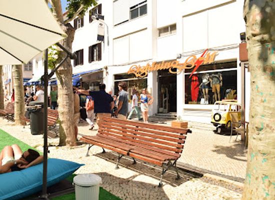 portugal/ericeira/shop/lightning-bolt-store