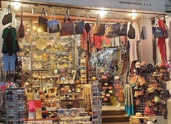 oman/muscat/muttrah/shop/muttrah-waves