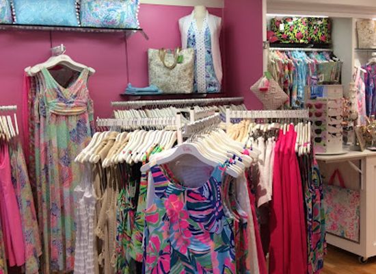 massachusetts/martha-s-vineyard/shop/lilly-pulitzer