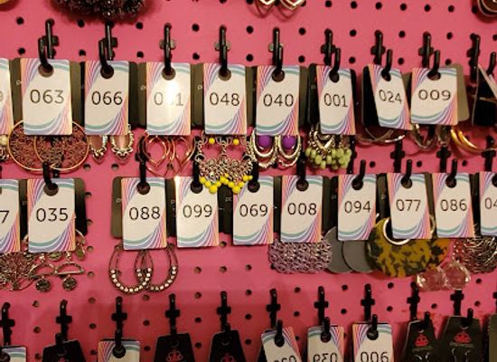 missouri/hannibal/shop/the-glitter-box-depot