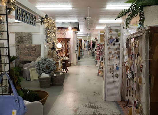 alabama/dothan/shop/highlands-antique-mall