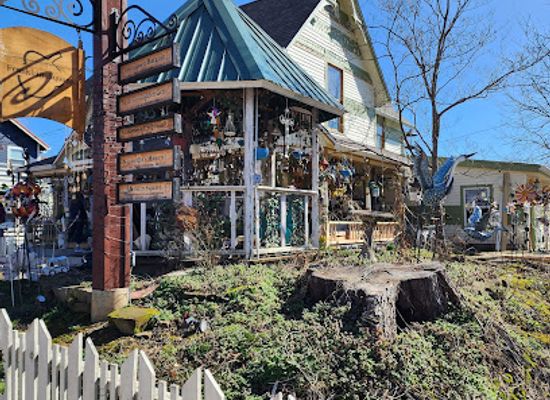 indiana/brown-county-state-park/shop/acorn-cottage-gallery