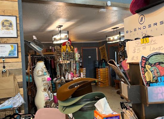 missouri/osage-plains/shop/split-arrow-boutique