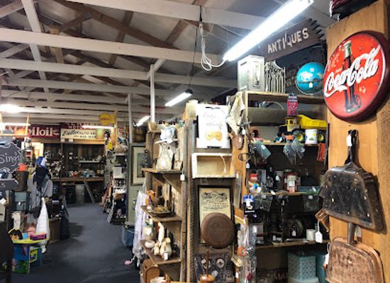 missouri/little-dixie/shop/half-crocked-antiques