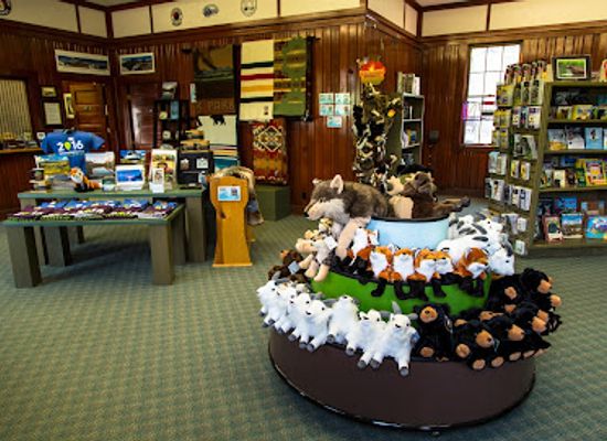 montana/glacier-national-park/shop/glacier-national-park-conservancy-store