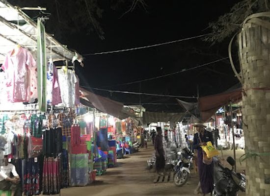 myanmar-burma/bagan/new-bagan/shop/made-in-myanmar-souvenir