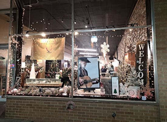 kansas/lawrence/shop/village-boutique
