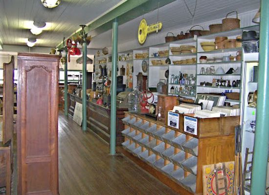 new-jersey/mountain-creek-ski-resort/shop/hamburg-antique-center