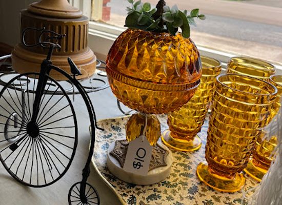 mississippi/the-natchez-district/shop/booth-eleven-mini-flea