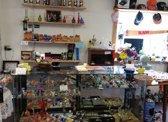 maine/waldo-county/shop/roaring-acres-smoke-shop