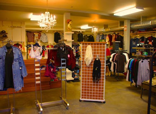 california/pismo-beach/shop/wink-boutique