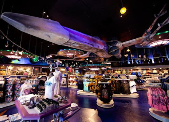 california/anaheim/anaheim-gardenwalk/shop/the-star-trader