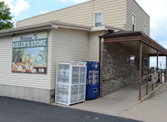 illinois/driftless-area/shop/kieler-s-grocery-liquor-store