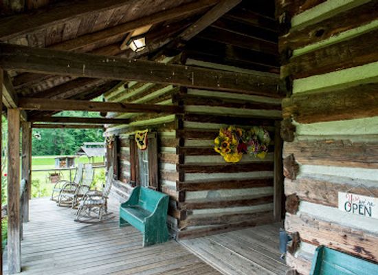 mississippi/tombigbee-national-forest/shop/log-cabin-gift-shop