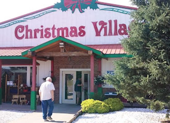 south-dakota/black-hills/shop/christmas-village