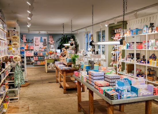 netherlands/amsterdam/shop/it-s-a-present