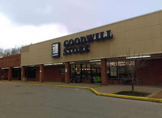tennessee/clarksville/shop/tradewinds-north-shopping-center