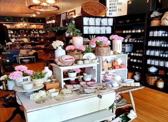 wisconsin/western-uplands/shop/hart-mercantile