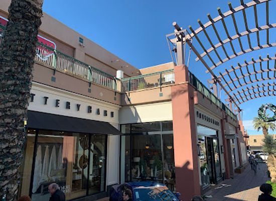 california/palm-desert/shop/pottery-barn