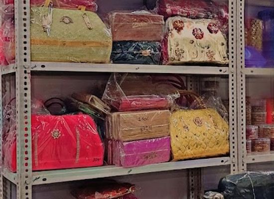india/kanpur/kakadeo/shop/you-me