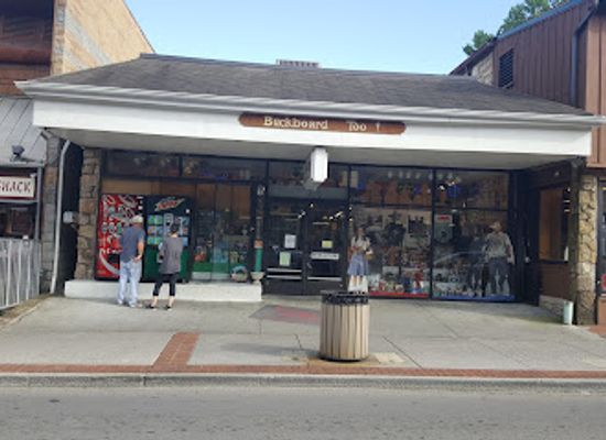 tennessee/gatlinburg/shop/buckboard-too