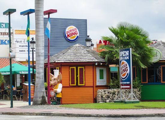 aruba/boca-catalina/shop/palm-beach-plaza-mall