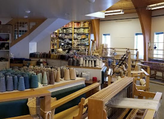 canada/nunatsiavut/shop/uqqurmiut-centre-for-arts-crafts