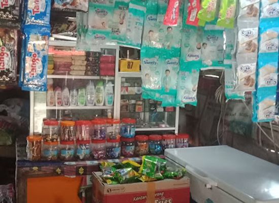 indonesia/pulau-bunaken/shop/warung-sembako-taufan
